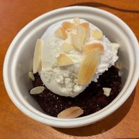 Vanilla ice cream and chocolate cake at Sunami 蔬納米  in New Taipei City