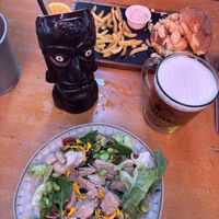 Chicken salad et burger spicy  at BUFFALA PIZZA ROSES  in Roses