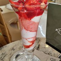 Strawberry ice cream cup at Buonissimo Eismanufaktur in Bayern