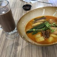 Quinoa cocoa and a vegan mixed noodle bowl with tempeh and tofu at KUL - BMS Organics - KLIA2 in Sepang