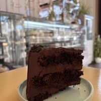 torta de chocolate con ganache de chocolate  at Antojos Patisserie in Ramos Mejia