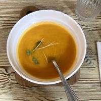 Crema de calabaza & cúrcuma at Zoe Food in Gran Canaria