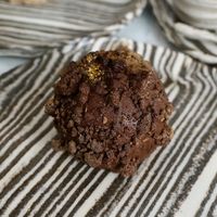 Hazelnut/chocolate pâtisserie at Les Artizans Coffee and Flower in Paris