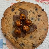  at Les Artizans Coffee and Flower in Paris