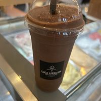 Vegan Milkshake (2 dark chocolate, 1 passionfruit scoops) 5,90€  at LUCA IJssalon in Utrecht