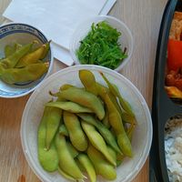 Edamame and seaweed at Fresh Asian Fusion Helsfyr in Oslo