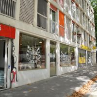   at Chat-Rivari Café in Paris