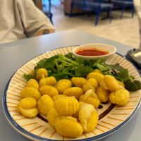 Veganized Gnocchi fritti at Vezzo in Oviedo