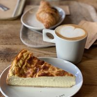 Cheesecake, chocolate croissant and latte   at Das Voglhaus in Konstanz