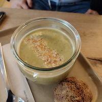 Vegane Erbsen/Minz Suppe at Das Voglhaus in Konstanz