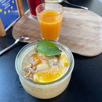 Aryuvedic porridge and juice at Das Voglhaus in Konstanz