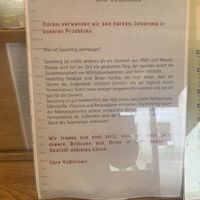 Explaining sourdough   at Das Voglhaus in Konstanz