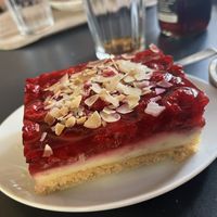 Himbeerschnitte 🩷  at Das Voglhaus in Konstanz