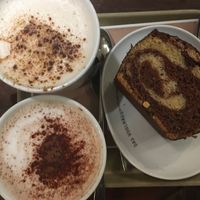 Chai, chokky und Marmorkuchen at Das Voglhaus in Konstanz