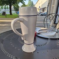 Beer outside at Vegelangelo in Munich