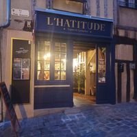 Vitrine at L'Hatitude in Pays De La Loire