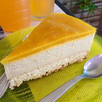 Lemon cheesecake at Konu Bar in Buenos Aires