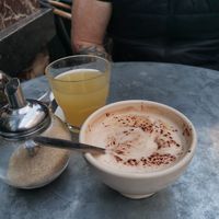 Coffee and apple juice with botanic plate at Le Pain Quotidien -  Galerie de la Reine in Brussels