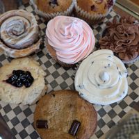 Many vegan options at The Little Cottage Bakery in Seaside