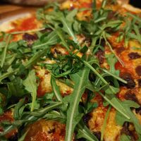 Pizza vegan at Hatool HaYarok - The Green Cat in Tel Aviv