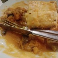 Pior Francesinha que comi até aos dias de hoje, toda a francesinha só sabia a curgete, o molho aguado com sabor a curgete o pão demasiado torrado em cima e empapado em baixo faz at Cultura Dos Sabores in Porto