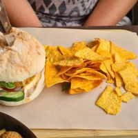 Hummus Burger mit Nachos at Cafe Del Sol Bremen II/Osterholz in Bremen