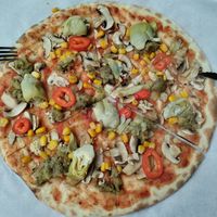  at Pizza Locale in Karabağlar