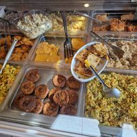 Hot buffet at Rosmarino Gastronomia Naturale e Vegana in Lombardia