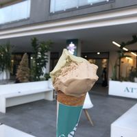 Nocciola e pistacchio   at Attimi - dolci e gelati in Campania