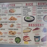 Samosas and springrolls... rice... at Lemongrass Kitchen in Lisboa