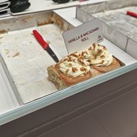  at Lushé | Cinnamon Rolls Barcelona in Cataluña