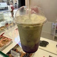 Ube matcha  at Lushé | Cinnamon Rolls Barcelona in Barcelona
