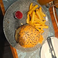 VEGAN BURGER 110GR at Cafe la Mode Acropolis in Lefkosia