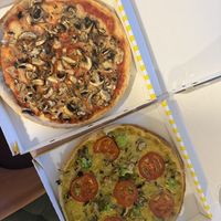 Fungi & Curry   at Call a Pizza  in Bayern