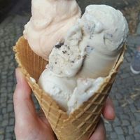 cantaloupe sorbet, peanut crunch and soy almond at Gelateria Mos Eisley in Berlin
