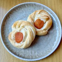 Skinny Genie apricot danish  at Alizeé Restaurant in Dubai