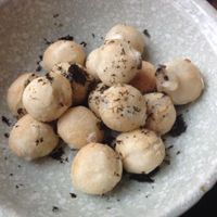 sesame balls (sweet) at XiangJi Ge Vegetarian in Shanghai