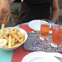 Fries & aperitivo at Crepapelle in Florence