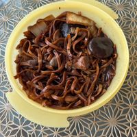 Braised Yee Mien ( takeaway)   at Su Xin Kitchen Vegetarian in Singapore