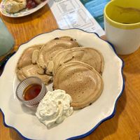 Pancakes with chocolate chips and maple syrup    at Casa da Mully in Lisbon