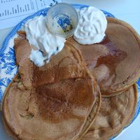 Pancakes com maple syrup e Chantilly at Casa da Mully in Lisbon