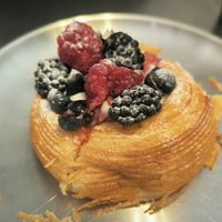 Rollo de frutos rojos at Alterna - Mostrador in Barcelona