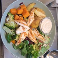 Halloumi Bowl at The Fragrance of the Heart in Heidelberg