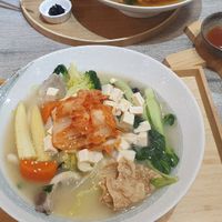 Kimchi noodle soup at 納涼三說蔬苑坊~板橋店 in New Taipei City