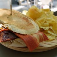 Bocadillo de no bacon at Vegan Rock in Sevilla