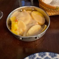 Cheezy patatos at Vegan Rock in Sevilla