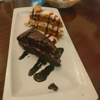 Tarta de chocolate y de zanahoria. at Vegan Rock in Sevilla