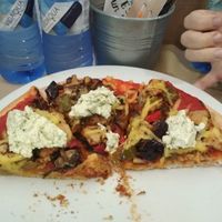 Pizza de fajita con masa sin gluten  at Vegan Rock in Sevilla