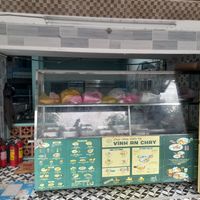 Looking in at Cơm chay Diệu Vy - Điểm giao hàng in Thành Phố Hồ Chí Minh