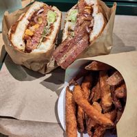 Green BBQ + Sweet potato fries at Green Farmer's - Faubourg du Temple in Paris